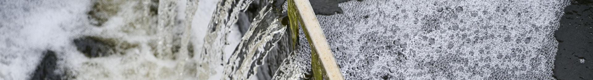 Vandtrappe fra renseanlæg, hvor der løber renset spildevand